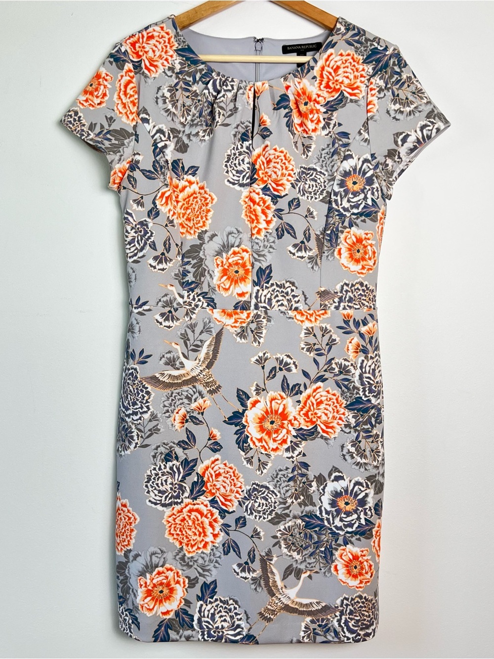 Banana Republic 8P Gray Floral Crane Bird Sheath Dress